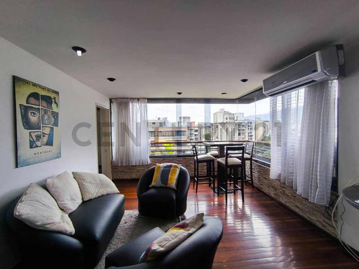 "Vive con Estilo:Acogedor Apartamento Amoblado con Vista Panorámica al Ávila"