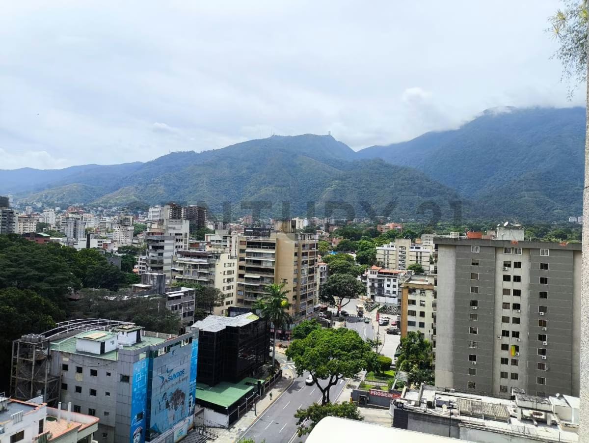"Vive con Estilo:Acogedor Apartamento Amoblado con Vista Panorámica al Ávila" - 12