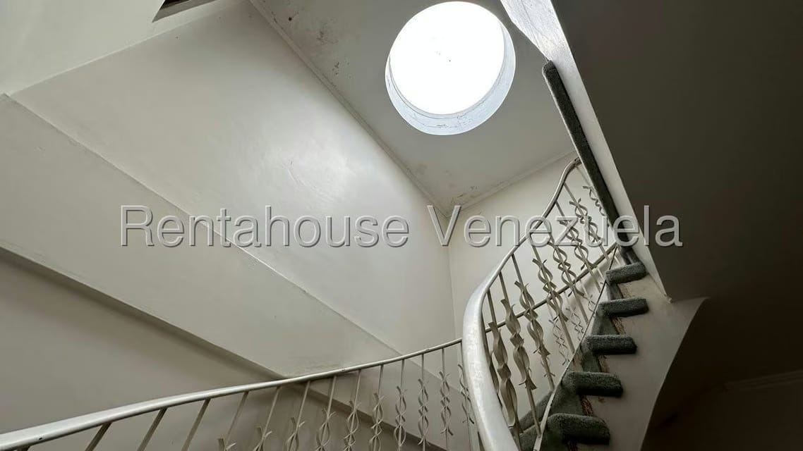 Casa (Multipes Niveles) en Venta en Colinas de Bello Monte, Distrito Metropolitano - 28