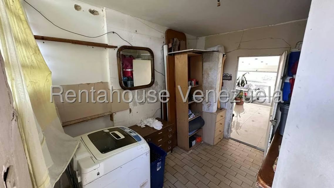 Casa (Multipes Niveles) en Venta en Colinas de Bello Monte, Distrito Metropolitano - 57