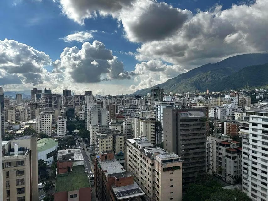 Apartamento (1 Nivel) en Venta en Santa Eduvigis, Distrito Metropolitano - 17