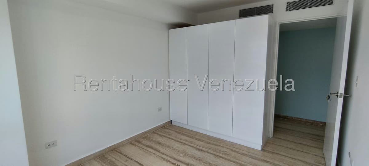 Apartamento (1 Nivel) en Venta en Las Mercedes, Distrito Metropolitano - 25
