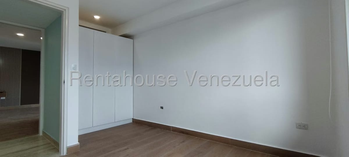 Apartamento (1 Nivel) en Venta en Las Mercedes, Distrito Metropolitano - 32