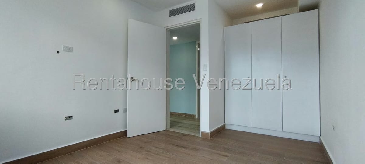 Apartamento (1 Nivel) en Venta en Las Mercedes, Distrito Metropolitano - 34