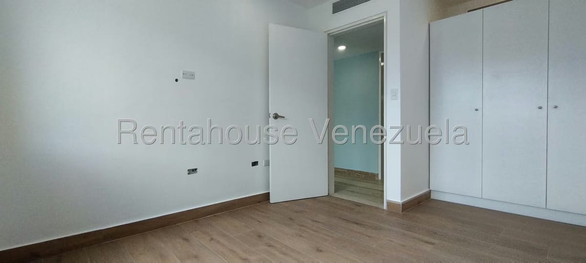 Apartamento (1 Nivel) en Venta en Las Mercedes, Distrito Metropolitano - 35