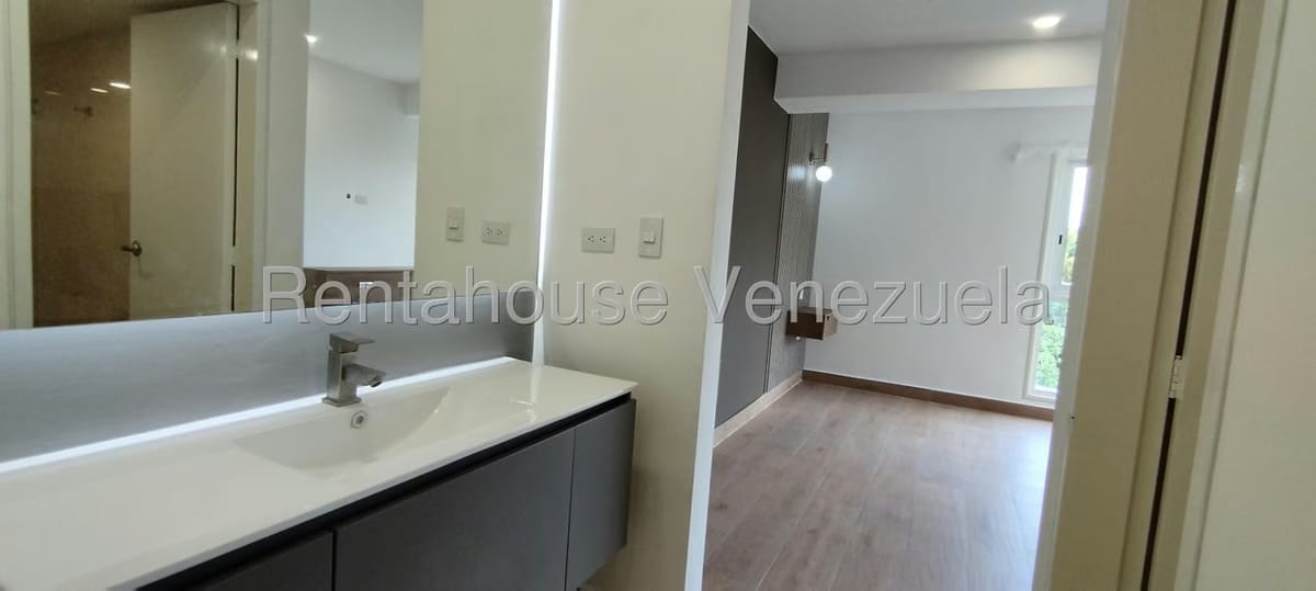 Apartamento (1 Nivel) en Venta en Las Mercedes, Distrito Metropolitano - 45