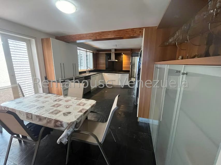 Casa (Multipes Niveles) en Venta en Los Naranjos del Cafetal, Distrito Metropolitano - 13