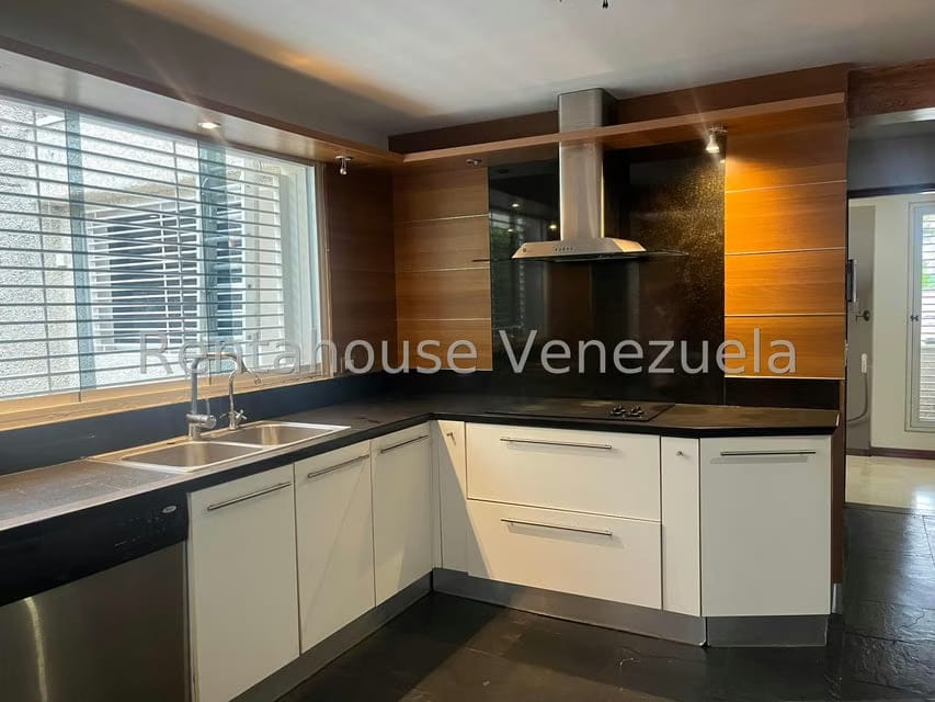 Casa (Multipes Niveles) en Venta en Los Naranjos del Cafetal, Distrito Metropolitano - 14