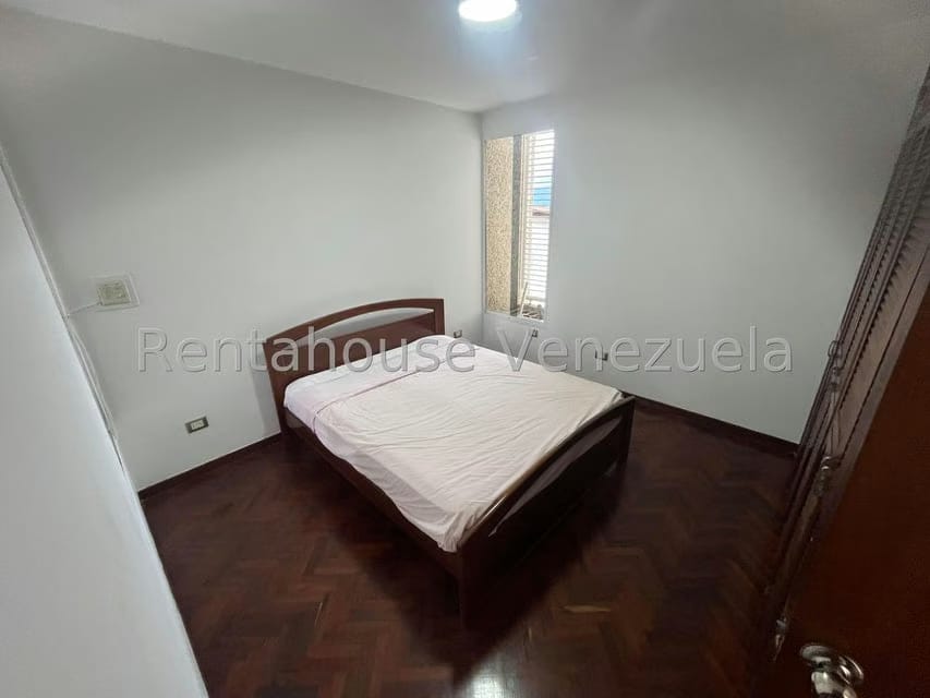 Casa (Multipes Niveles) en Venta en Los Naranjos del Cafetal, Distrito Metropolitano - 23