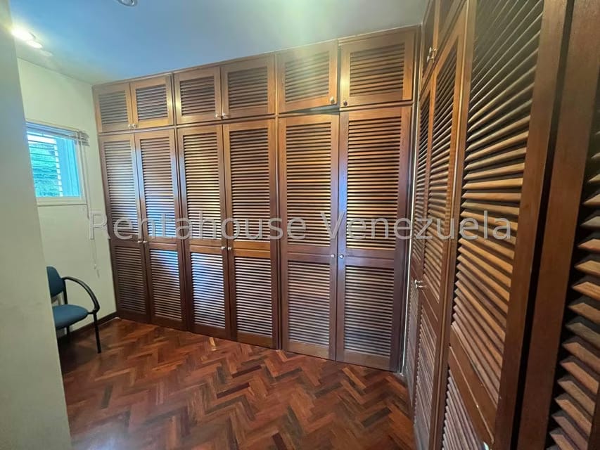 Casa (Multipes Niveles) en Venta en Los Naranjos del Cafetal, Distrito Metropolitano - 38