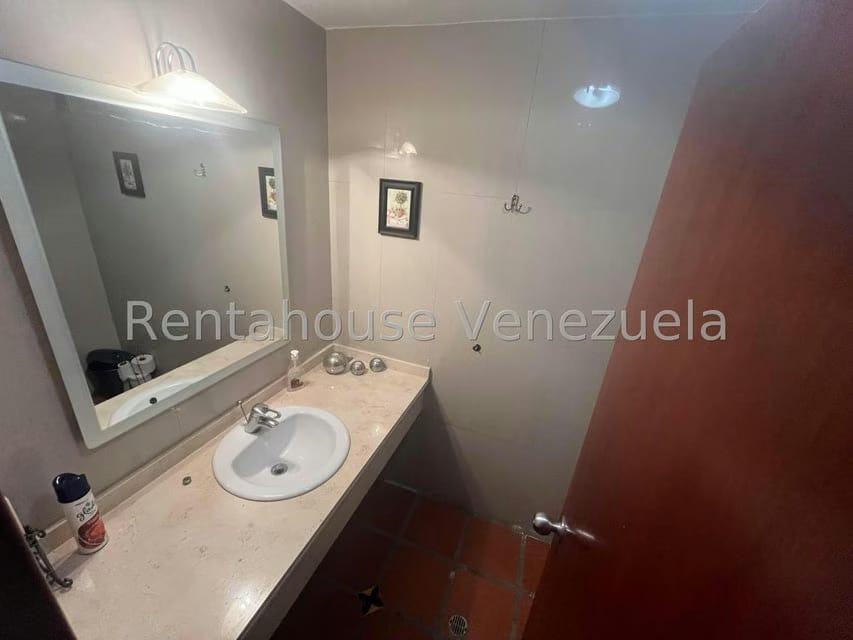 Casa (Multipes Niveles) en Venta en Los Naranjos del Cafetal, Distrito Metropolitano - 43