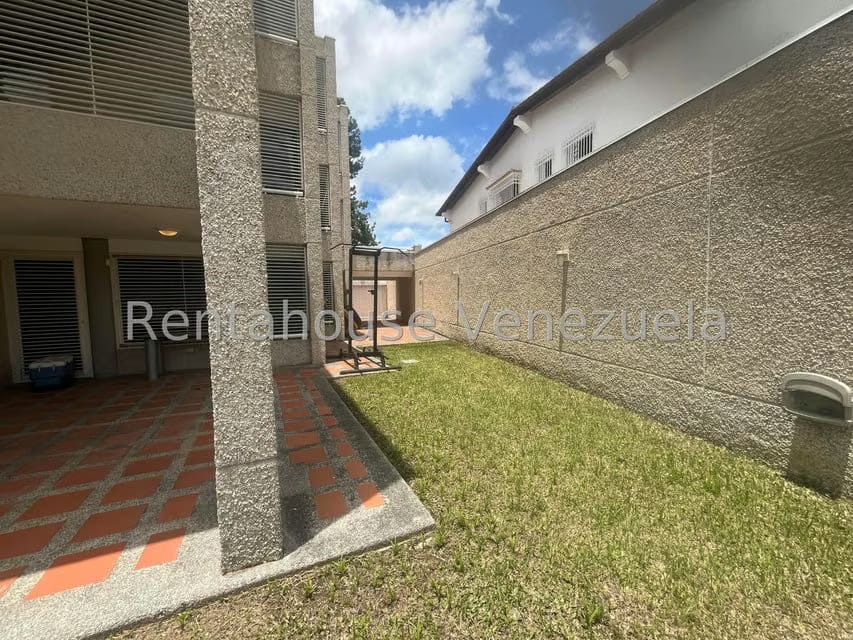 Casa (Multipes Niveles) en Venta en Los Naranjos del Cafetal, Distrito Metropolitano - 55