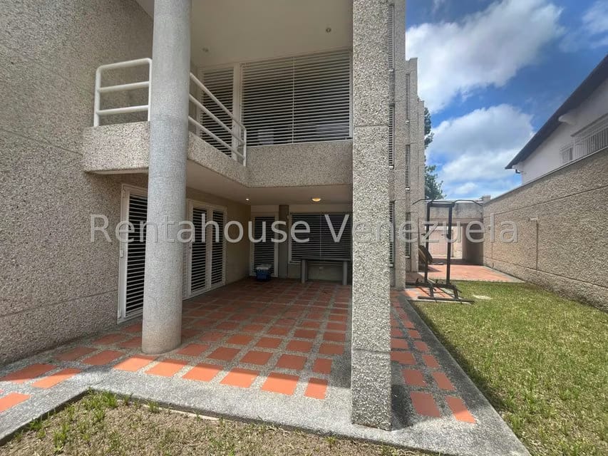 Casa (Multipes Niveles) en Venta en Los Naranjos del Cafetal, Distrito Metropolitano - 56