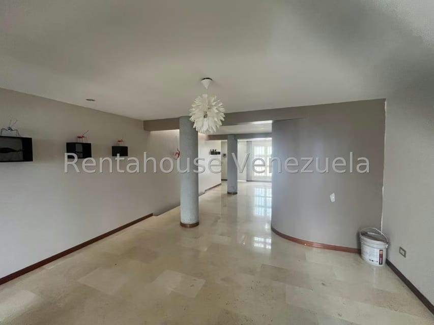 Casa (Multipes Niveles) en Venta en Los Naranjos del Cafetal, Distrito Metropolitano - 9