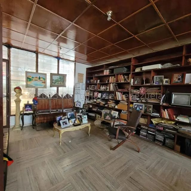 Casa (1 Nivel) en Venta en Prados del Este, Distrito Metropolitano - 24