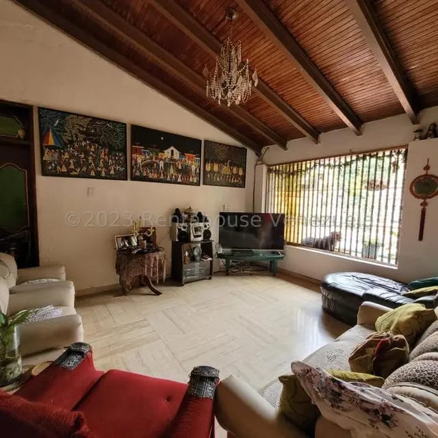 Casa (1 Nivel) en Venta en Prados del Este, Distrito Metropolitano - 25