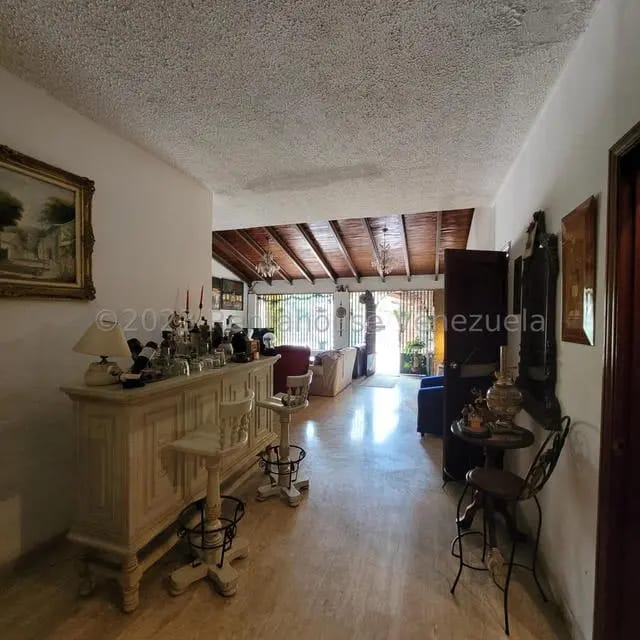 Casa (1 Nivel) en Venta en Prados del Este, Distrito Metropolitano - 28