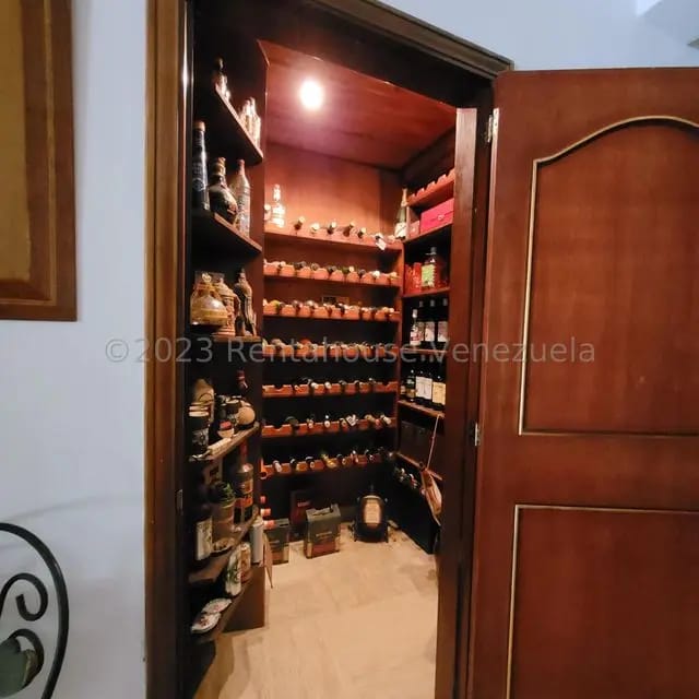 Casa (1 Nivel) en Venta en Prados del Este, Distrito Metropolitano - 29