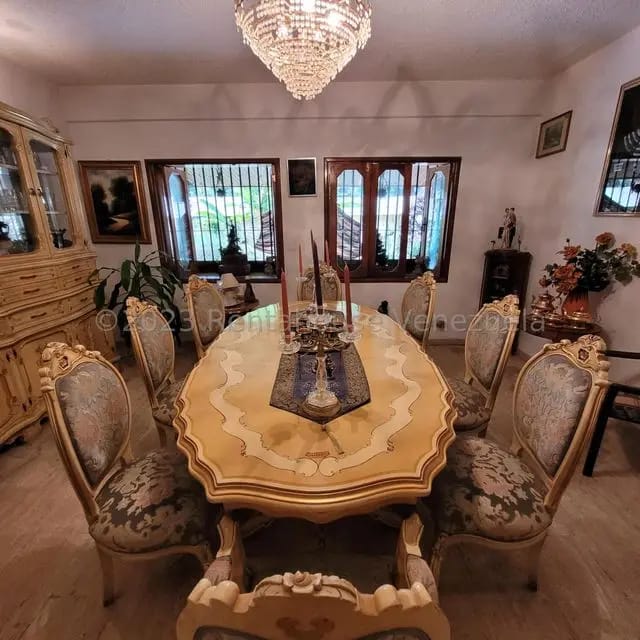 Casa (1 Nivel) en Venta en Prados del Este, Distrito Metropolitano - 4