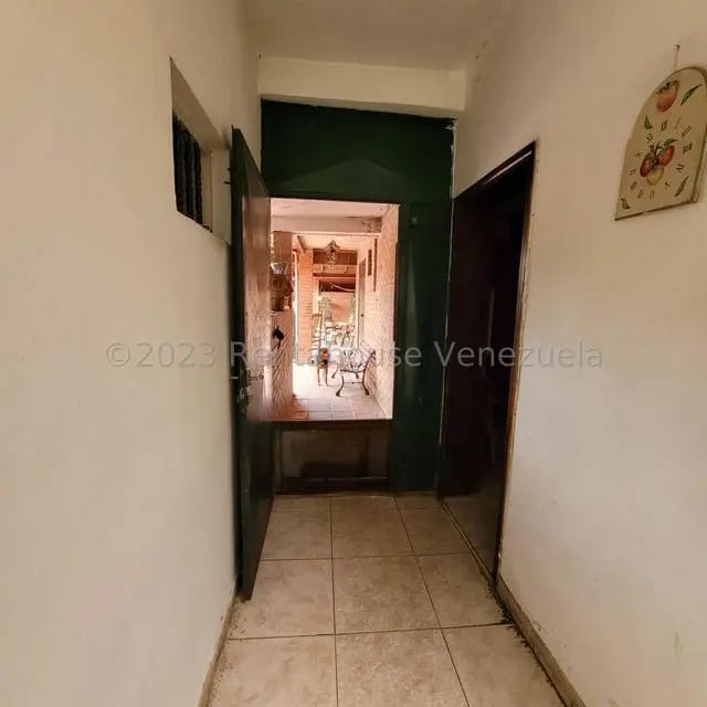 Casa (1 Nivel) en Venta en Prados del Este, Distrito Metropolitano - 10