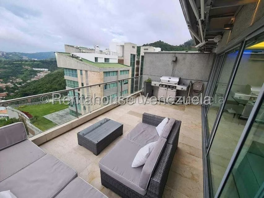 Apartamento (1 Nivel) en Alquiler en Lomas del Sol, Distrito Metropolitano - 15