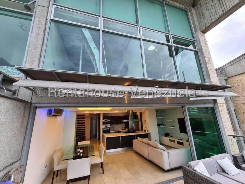 Apartamento (1 Nivel) en Alquiler en Lomas del Sol, Distrito Metropolitano - 20