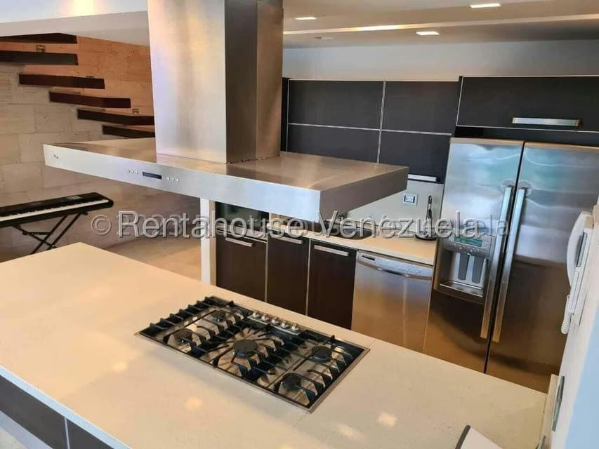 Apartamento (1 Nivel) en Alquiler en Lomas del Sol, Distrito Metropolitano - 23