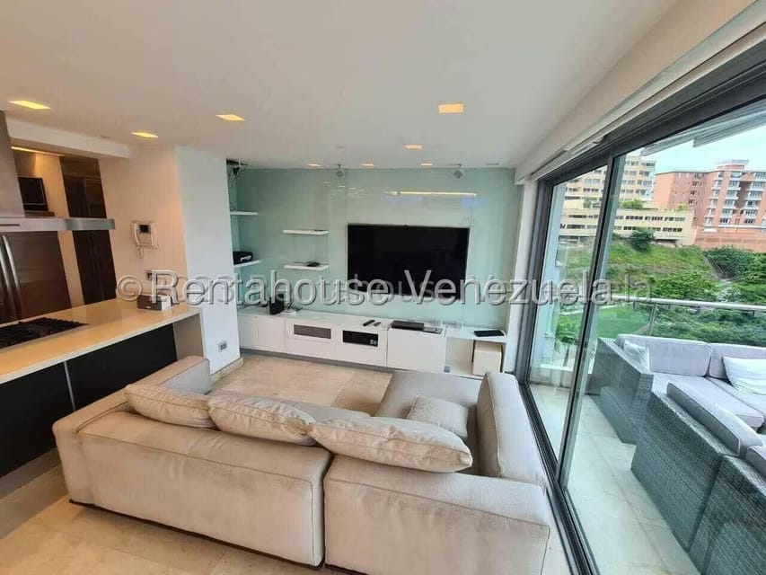 Apartamento (1 Nivel) en Alquiler en Lomas del Sol, Distrito Metropolitano - 10