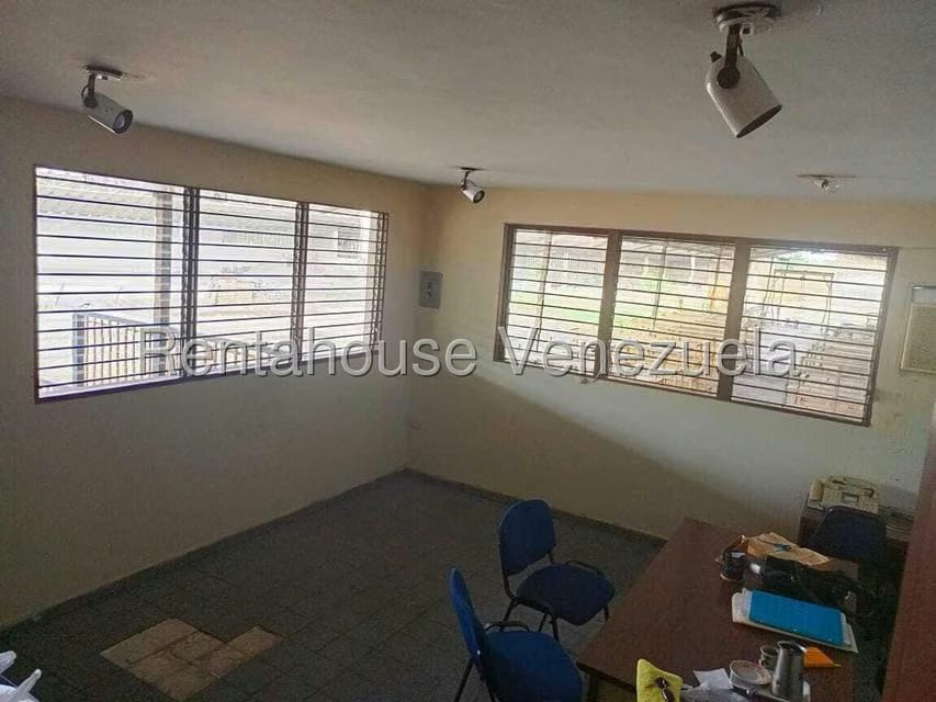 Comercial (Local Comercial) en Alquiler en Zona Industrial Acarigua, Portuguesa - 17