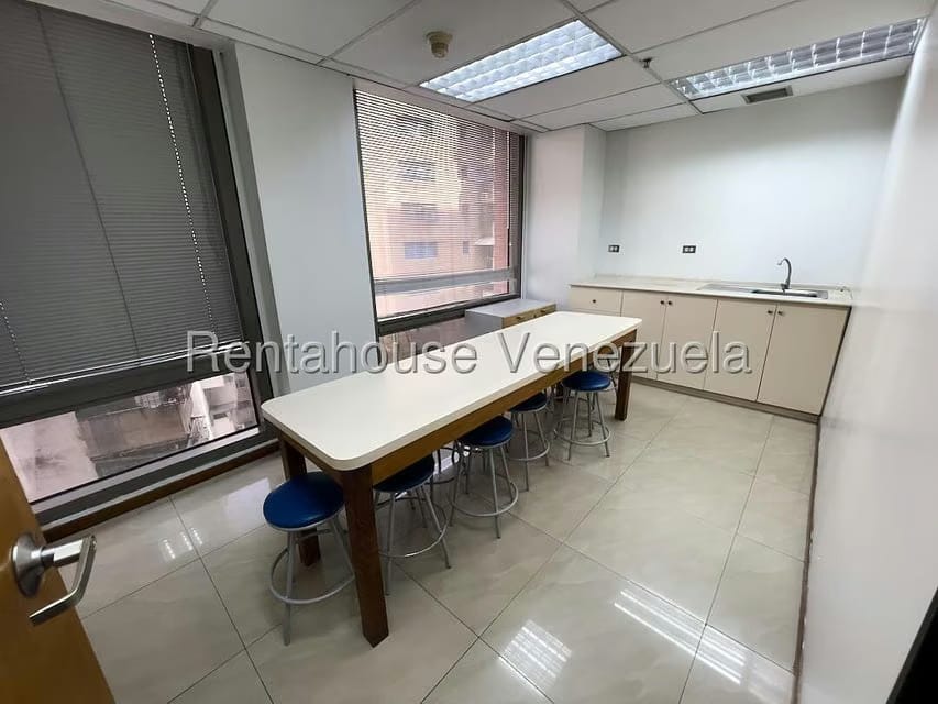 Comercial (Oficina) en Alquiler en Chacao, Distrito Metropolitano - 12