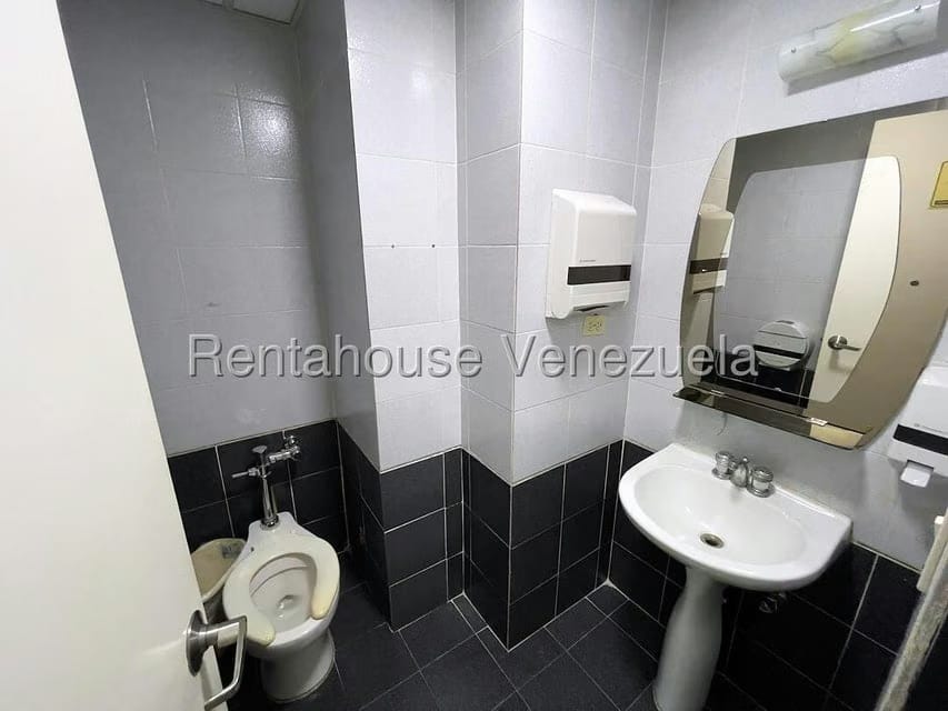 Comercial (Oficina) en Alquiler en Chacao, Distrito Metropolitano - 25