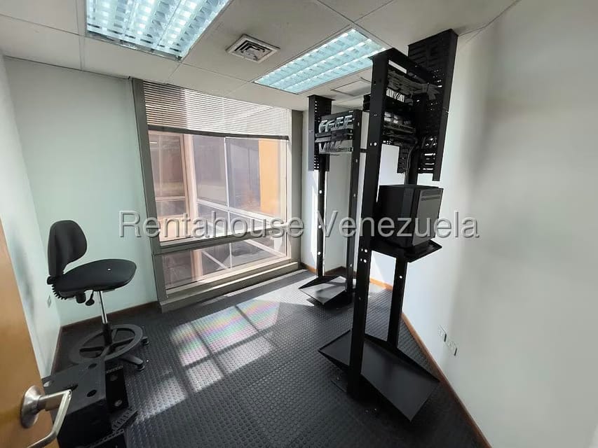 Comercial (Oficina) en Alquiler en Chacao, Distrito Metropolitano - 4