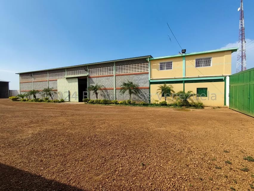 Comercial (Galpon - Deposito) en Alquiler en Monsenor Iturriza, Falcon - 3