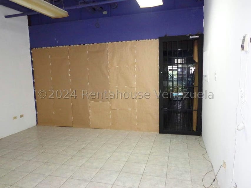 Comercial (Local Comercial) en Venta en El Marques, Distrito Metropolitano - 3
