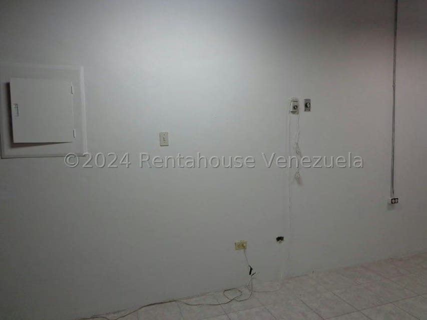 Comercial (Local Comercial) en Venta en El Marques, Distrito Metropolitano - 6