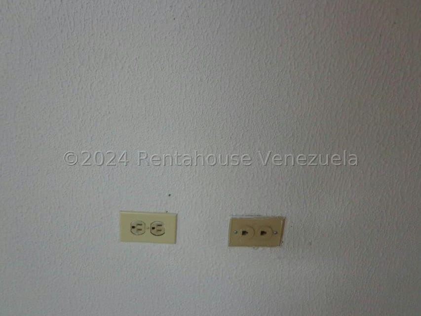 Comercial (Local Comercial) en Venta en El Marques, Distrito Metropolitano - 8