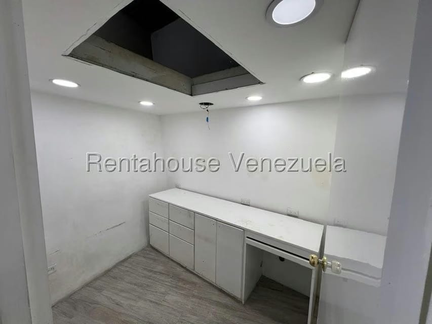 Comercial (Local Comercial) en Alquiler en Chacao, Distrito Metropolitano - 14