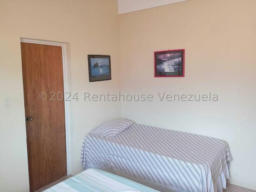 Casa (1 Nivel) en Venta en Avenida los Proceres, Merida - 33