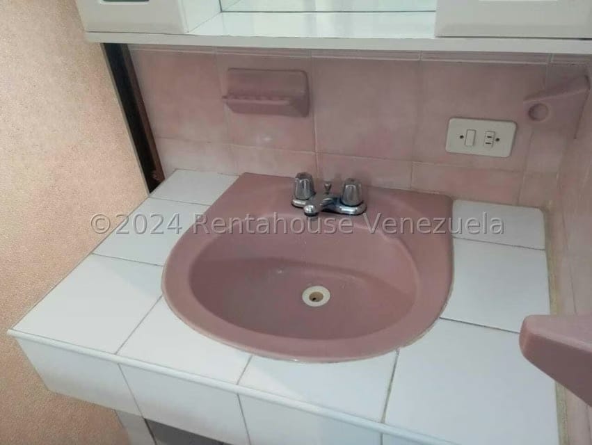 Casa (1 Nivel) en Venta en Avenida los Proceres, Merida - 41
