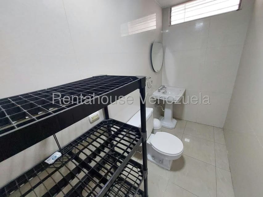 Comercial (Local Comercial) en Alquiler en Las Mercedes, Distrito Metropolitano - 4