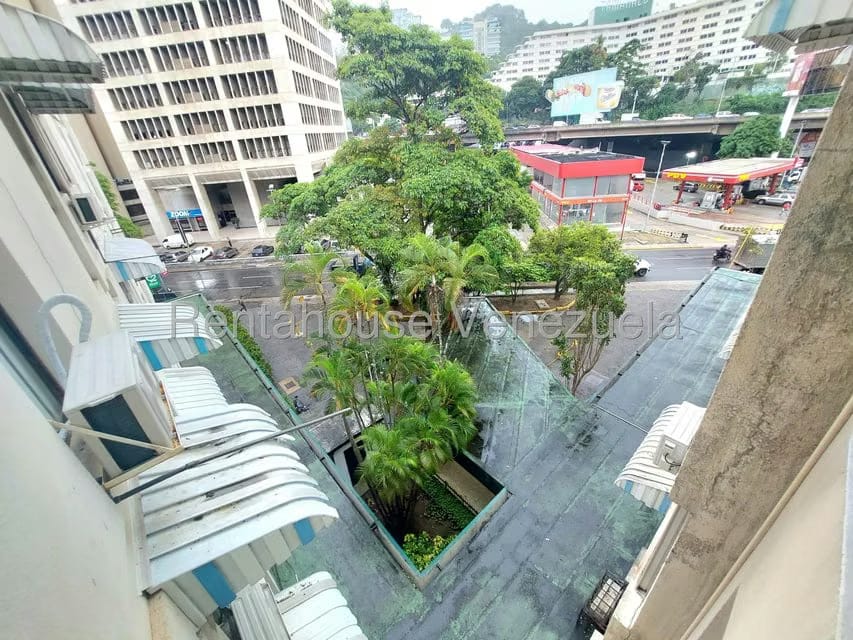 Comercial (Local Comercial) en Alquiler en Las Mercedes, Distrito Metropolitano - 9