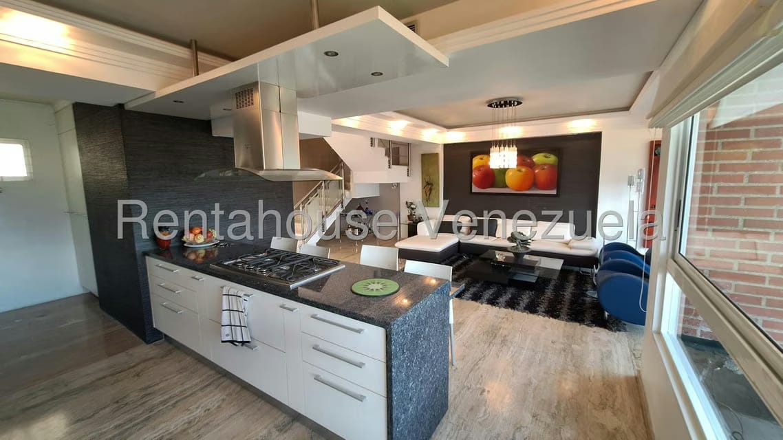 Apartamento (1 Nivel) en Venta en Lomas del Sol, Distrito Metropolitano - 2
