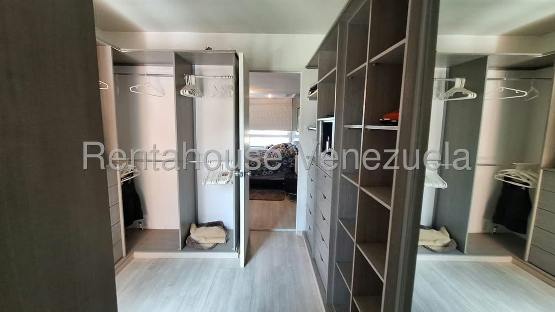 Apartamento (1 Nivel) en Venta en Lomas del Sol, Distrito Metropolitano - 26