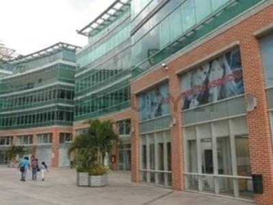 Venta de Local Comercial en Boleita Norte - 2