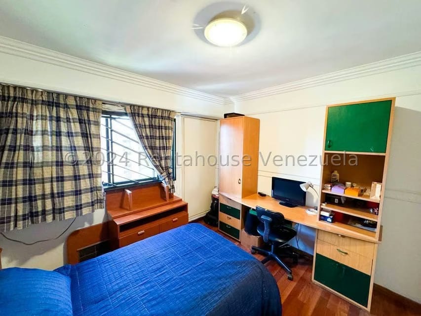Apartamento (1 Nivel) en Venta en Los Dos Caminos, Distrito Metropolitano - 24