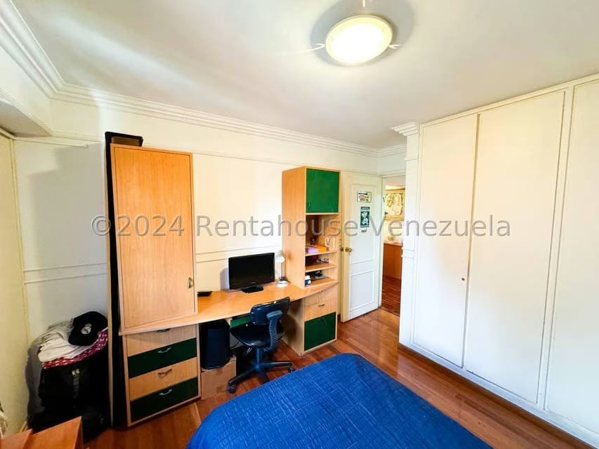 Apartamento (1 Nivel) en Venta en Los Dos Caminos, Distrito Metropolitano - 25