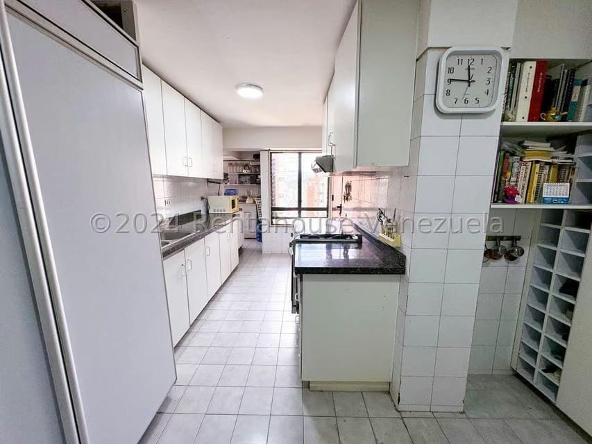Apartamento (1 Nivel) en Venta en Los Dos Caminos, Distrito Metropolitano - 30