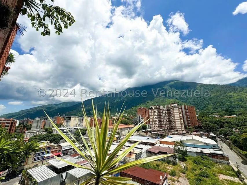 Apartamento (1 Nivel) en Venta en Los Dos Caminos, Distrito Metropolitano - 5