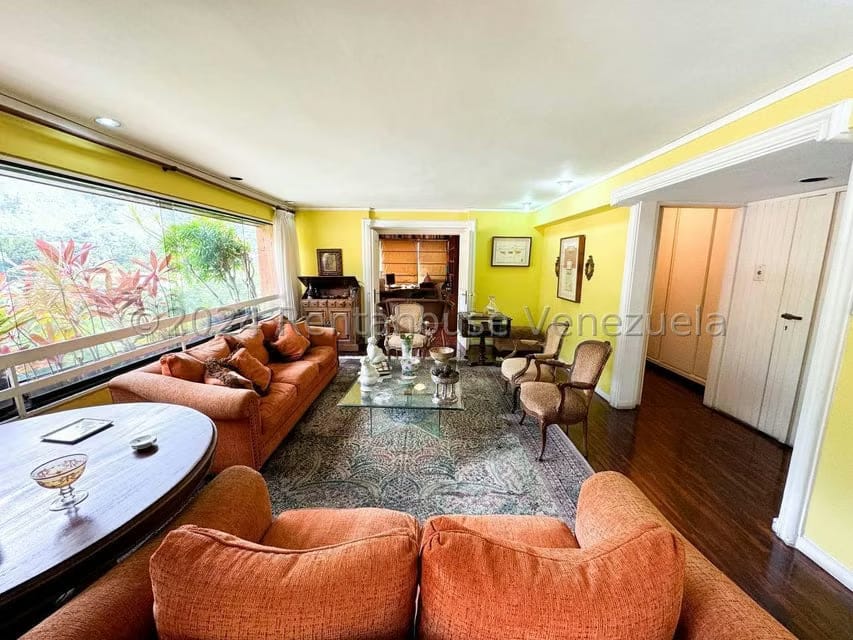 Apartamento (1 Nivel) en Venta en Los Dos Caminos, Distrito Metropolitano - 8