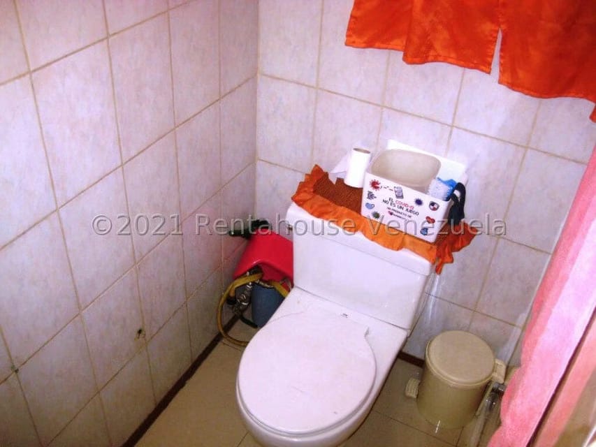 Casa (Multipes Niveles) en Venta en Artigas, Distrito Metropolitano - 14